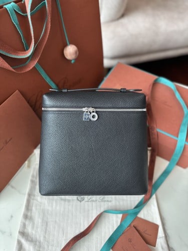 Loro piana shoulder bag 23×21×8 cm