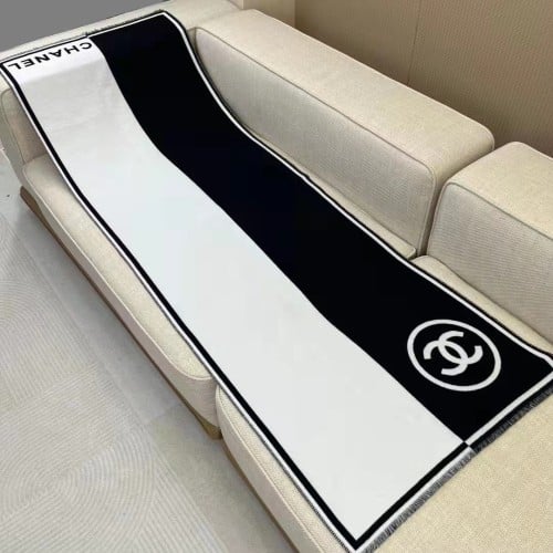 Chanel 190*65*CM 98% cashmere 2% virgin wool
