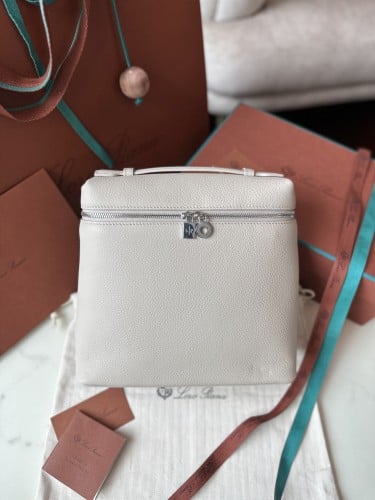 Loro piana shoulder bag 23×21×8 cm