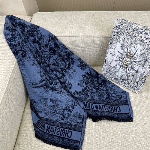 Di0r Jungle shawl 140*140cm 90% wool 10 cashmere