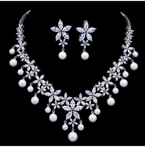 Zirconia pearl necklace and earrings set