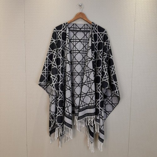 Di0r rattan cape 140*180cm 100% cashmere