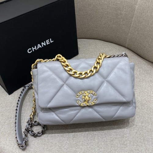 Chanel  26cm