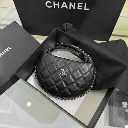 Chanel 23c 16x16x5.5cm