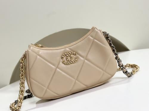 Chanel 13.5x23.5x5.3cm