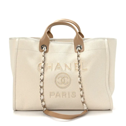 حقيبة شانيل متوسطة الحجم من قماش الكانفاس اللؤلؤي