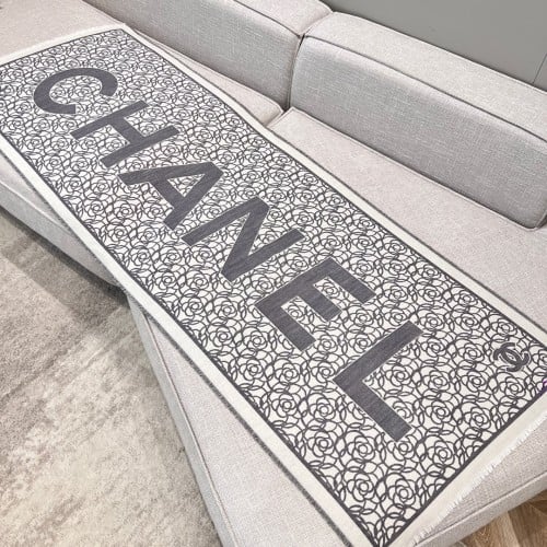Chanel 194x70cm 100% cashmere