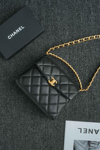 Chanel 24s 15x19x7cm