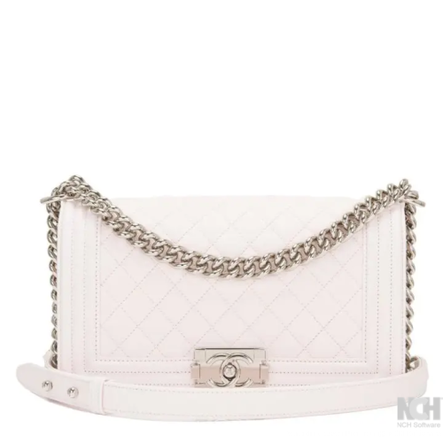 حقيبة شانيل بوي متوسطة الحجم