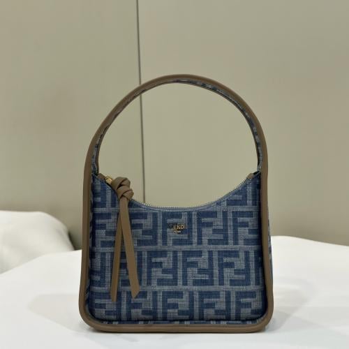 Fendi 28x20.5x7cm