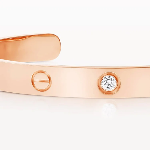 سوار من مجموعة LOVE