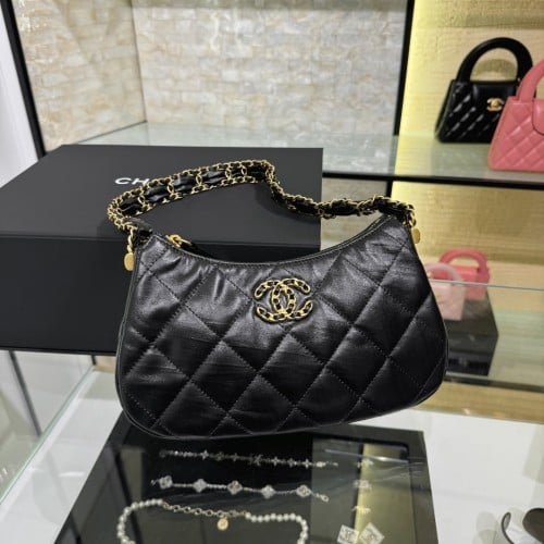 Chanel  23k 13.5x23.5x5.3cm