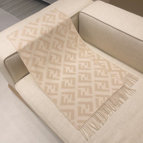 Fendi fringe 45*170cm 100% cashmere