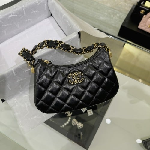 Chanel  23k 12x20.5x4.5cm