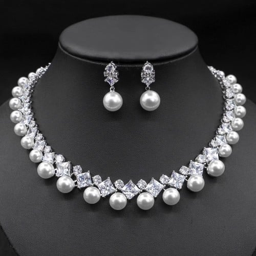 Zirconia pearl necklace and earrings set