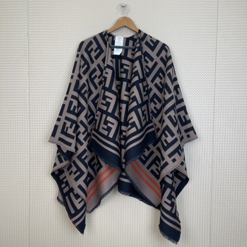 Fendi cloak 140*140CM 95% wool 5% silk
