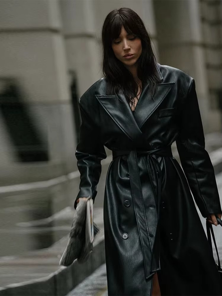 معطف  نسائي كلاسيكي طويل