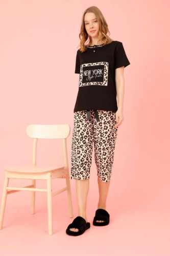 بيجامة نسائية برمودا