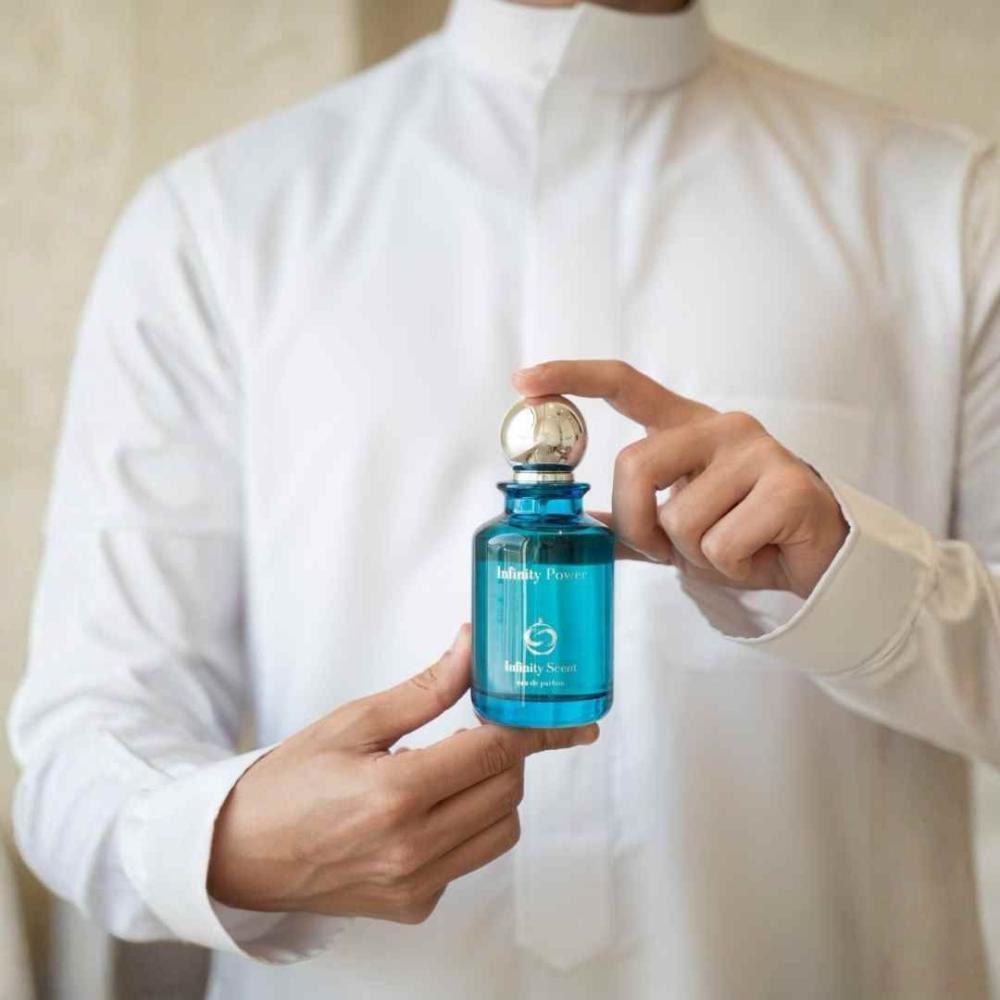 أسرار ثبات العطر — لماذا بعض العطور تدوم أكثر من غيرها؟