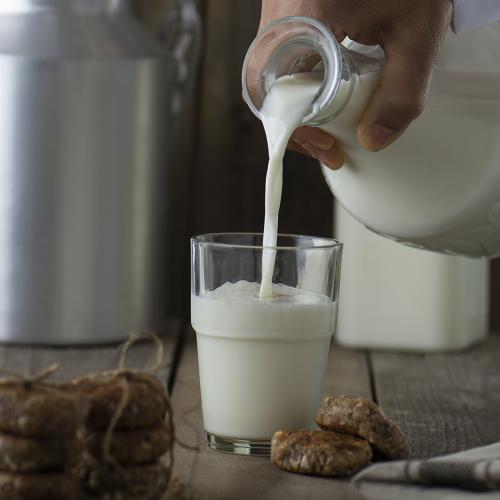 لبن بقري (١ لتر)