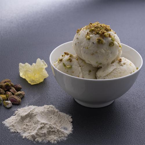 البوظة العربية بالفستق بحليب الماعز والسكر العضوي