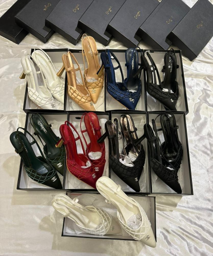 كعب عالي الجوده من ماركه CHANEL