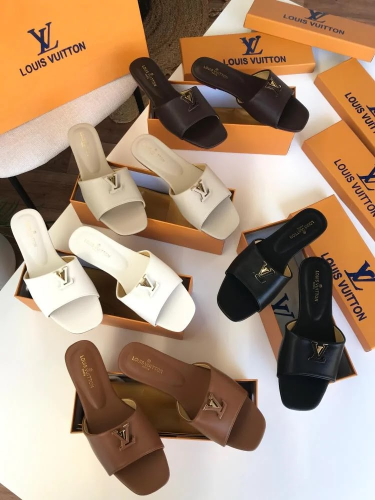 سليبر LOUIS VUITTON