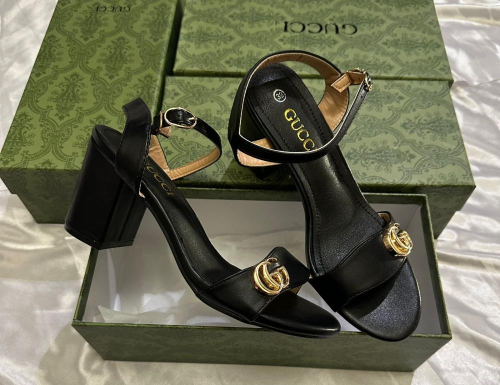 كعب عالي من ماركه GUCCI