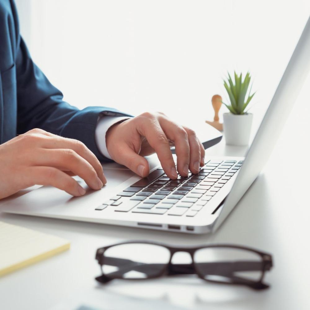 دليل تحسين حساب لينكد إن للمحترفين في السعودية | منصة نيكسرا