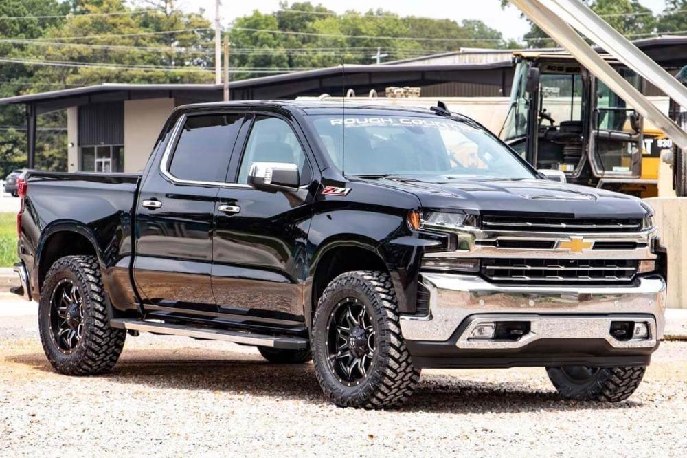 طقم ترفيع  مقدمة السيارة بمقدار2 انش مخصّص لسياراتChevy/GMC Sierra 1500 (19-26)/Silverado 1500 (19-26)