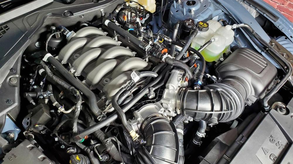 كاتش كان من شركة  J&L   الامريكية 2024-2025 Ford Mustang 5.0L