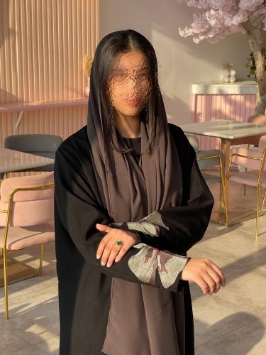 عباية نارين