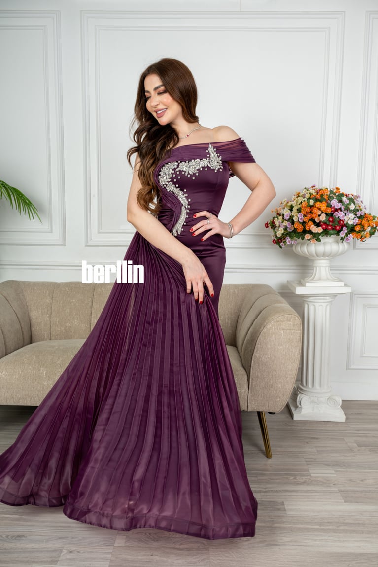 فستان سهرة توب باربي مميز بموفالفصوص الكرستالية لون