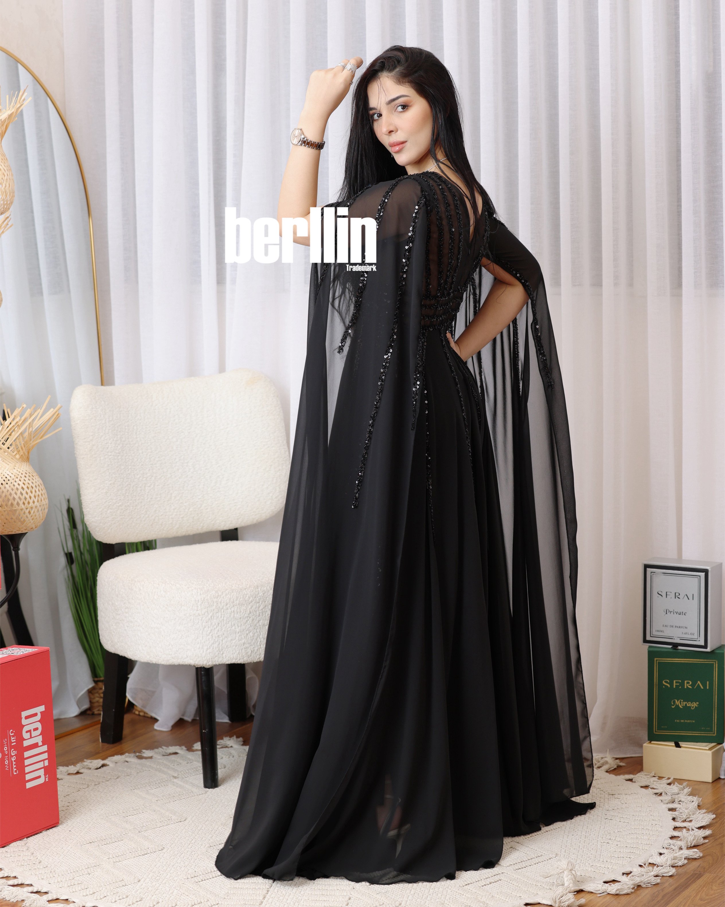 فستان طويل سهره بكم كيب لون اسود