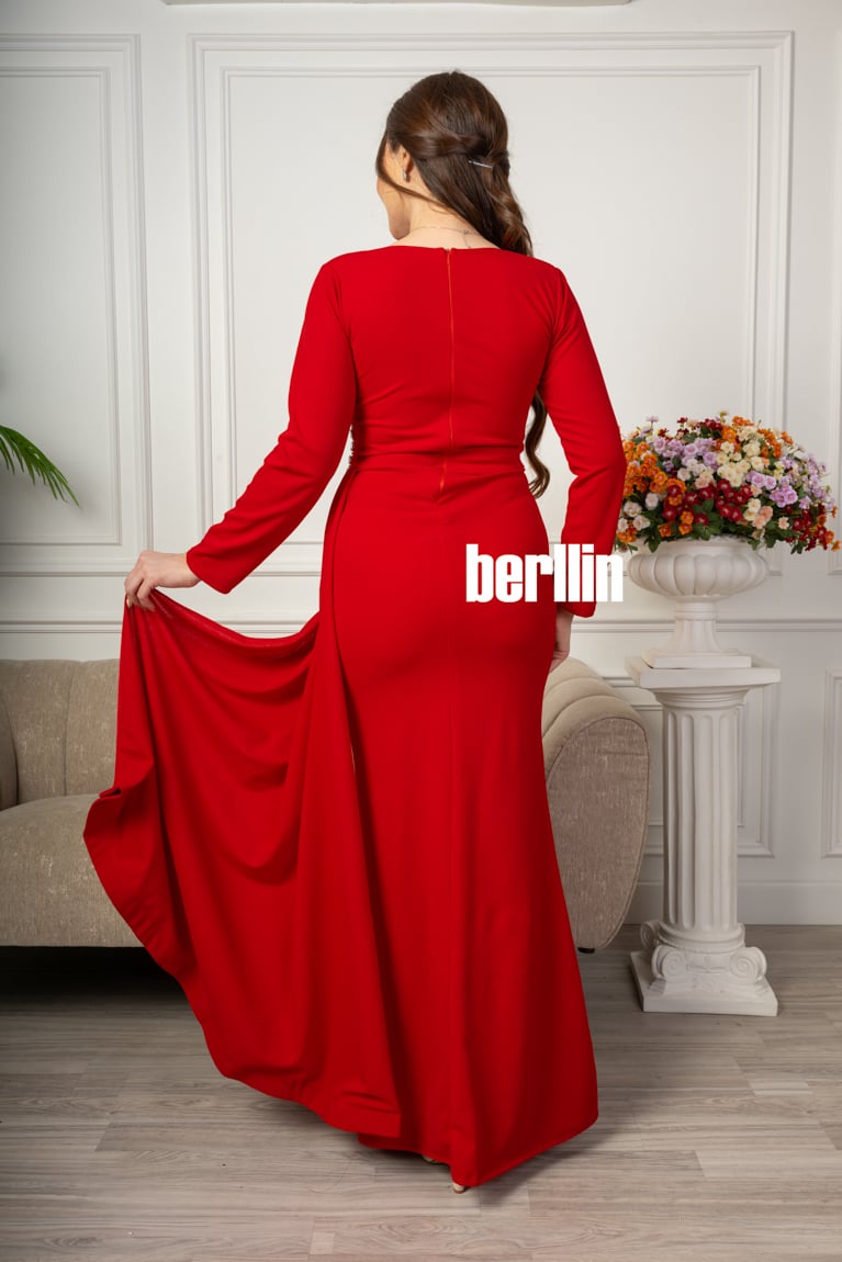 فستان سهرة طويل كريب مميز بتطريز لف لون احمر