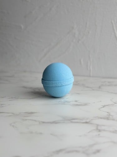 Winter bath bomb