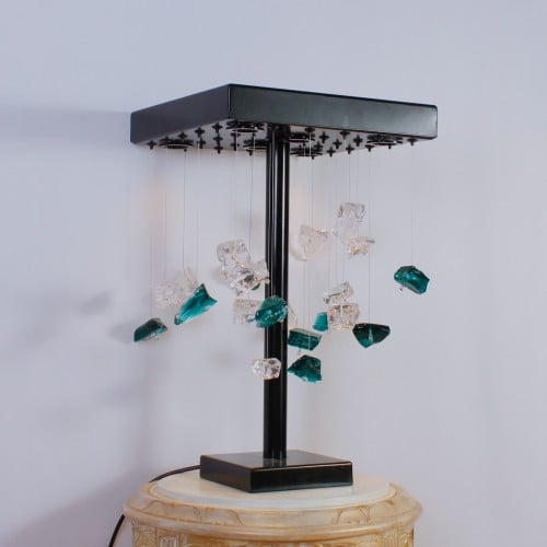 ابجورة مودرن -اللون اسود او ابيض   -مربعة   الشكل 30 سم قطع زجاج  بالوان مختلفه