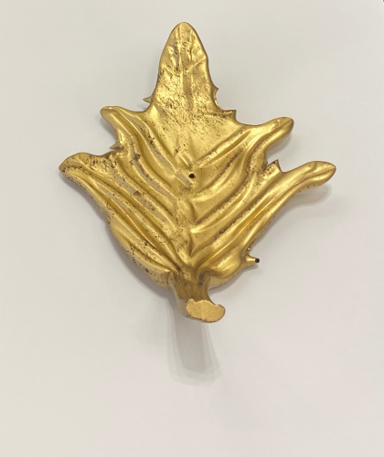 تعليق ديكوري على شكل ورق شجر ذهبي