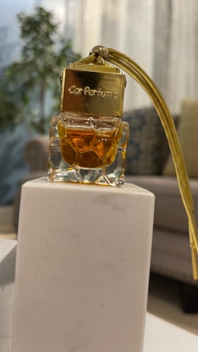 تعليقة سيارة مع العطر