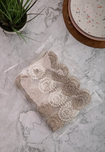 A set of (100) transparent plastic bags with adhesive tape - 20 x 26 cm