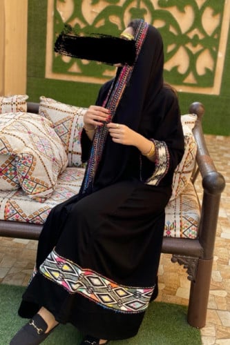 عباية يوم التأسيس كلوش