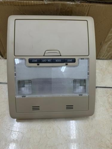 لمبة سقف امامية لجيب تويوتا لاندكروزر 2012-2019