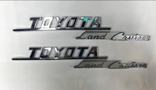 شعار تويوتا شاص وربع الرفرف الامامي