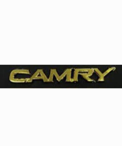 علامة كامري ذهبي