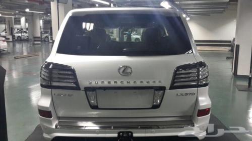 علامة سوبر شارجر جوانب وخلفي