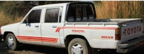 خط شطرطون هايلوكس 1984