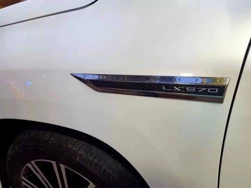 علامة ملصق رفرف لكزس LX570 موديل 2016 - 2022