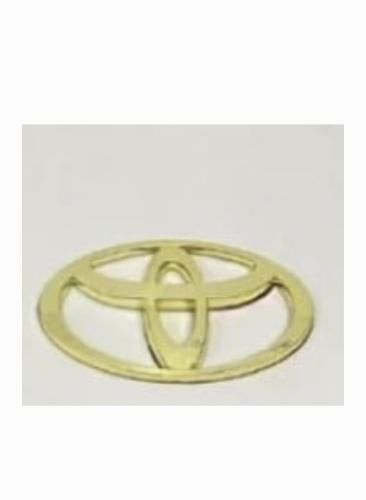 علامة تويوتا  كامري  ذهبي