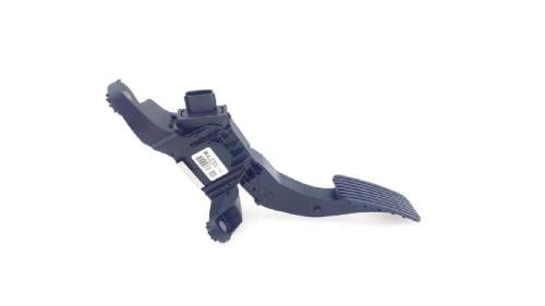 دعسه بنزين هيونداي إلنترا 2017-2020 اصلي