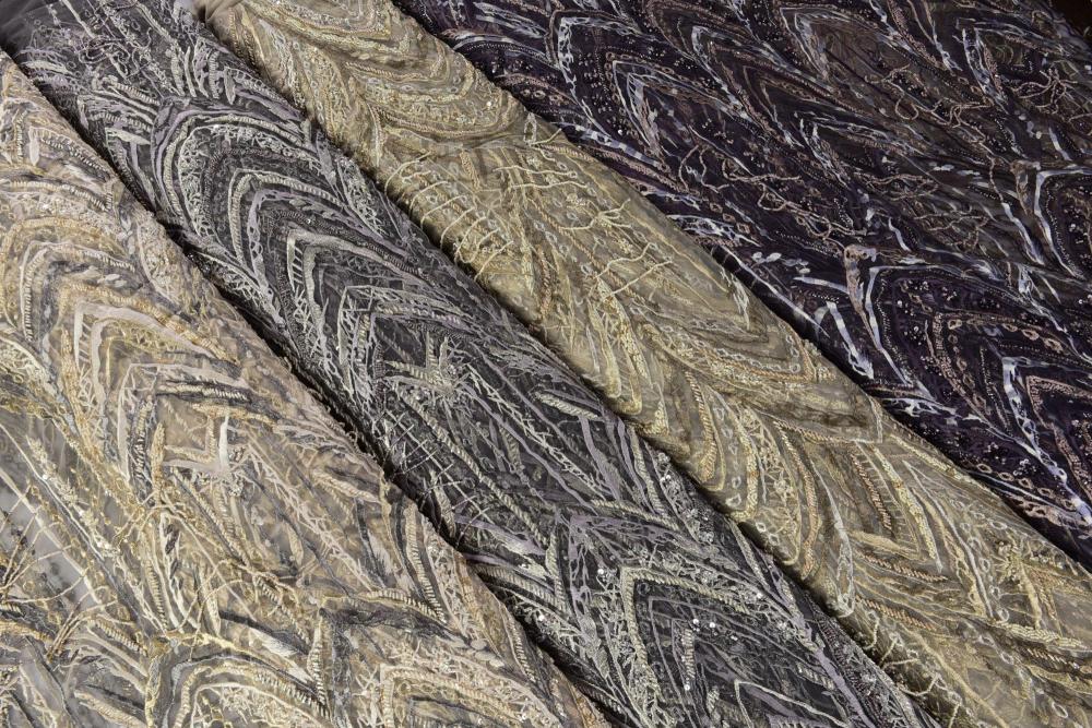 قطع سهرات تل مطرز